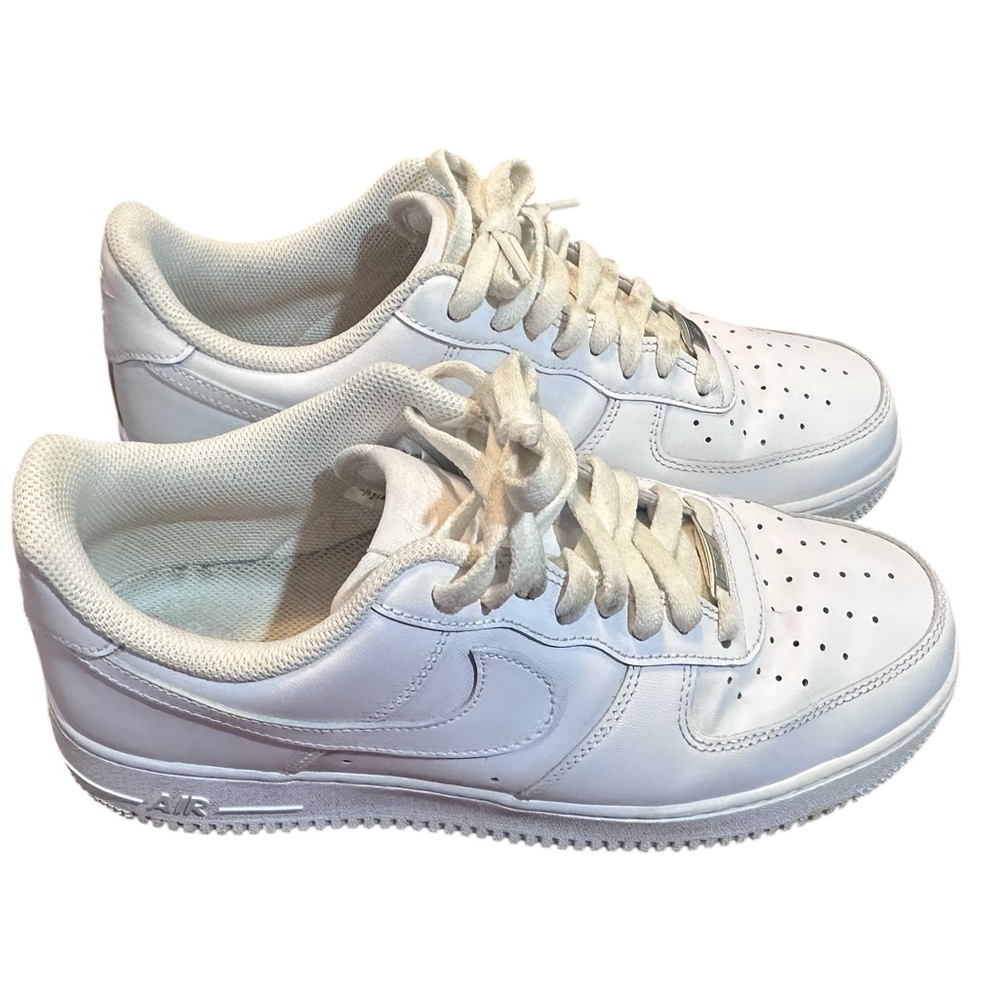 Nike Air Force 1 Low “Triple White” Sneakers – Men’s Size 9.5